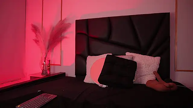 Tiffany sander online show from December 16, 2025, 3:00 am