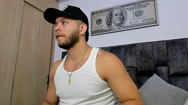 BastianFerrari online show from February 6, 2025, 2:22 am