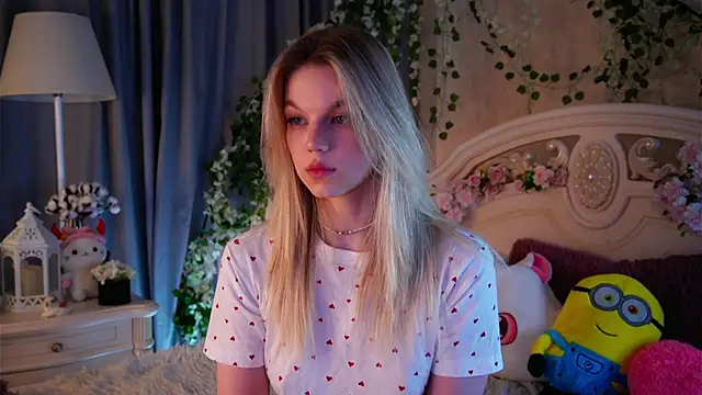 EdlinAlliston online show from December 14, 2025, 2:11 pm