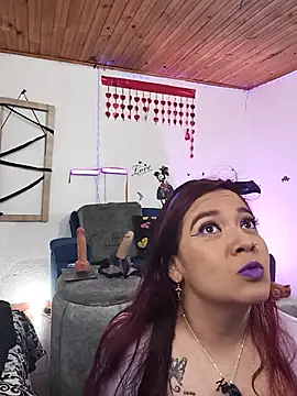 keila j online show from December 4, 2025, 10:46 am