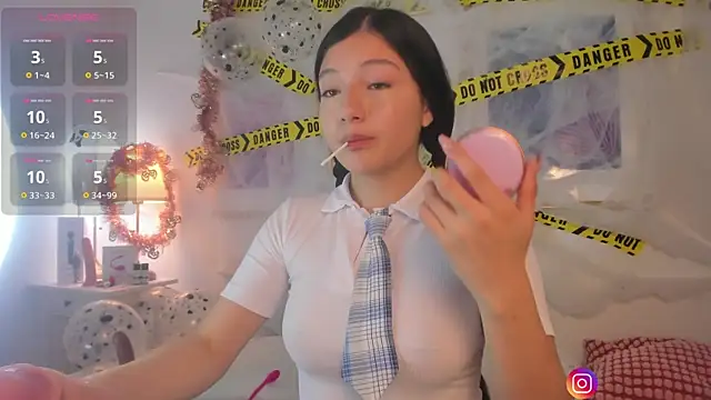 Eva depp online show from October 31, 2025, 3:57 pm