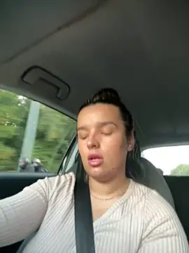 maisiesmithx online show from October 5, 2025, 5:22 pm