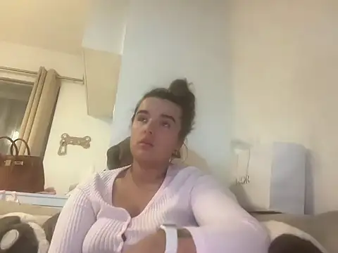 maisiesmithx online show from October 19, 2025, 9:59 pm