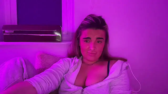 maisiesmithx online show from January 17, 2026, 11:41 pm