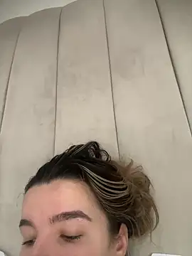 maisiesmithx online show from February 19, 2026, 2:35 pm