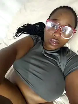 Snapshot of Zee_Online chatting on January 7, 2025, 1:06 am Zee Online online show from January 7, 2025, 1:06 am