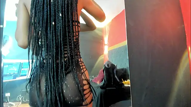 YayaHilton online show from February 13, 2026, 3:24 am