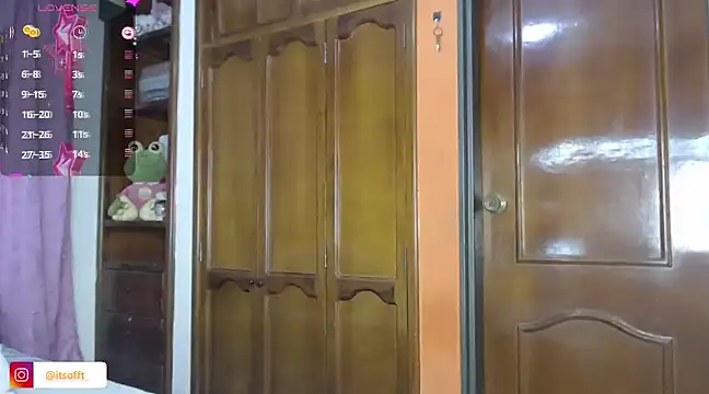 Snapshot of cuttebabe_ chatting on January 14, 2025, 12:11 am cuttebabe online show from January 14, 2025, 12:11 am