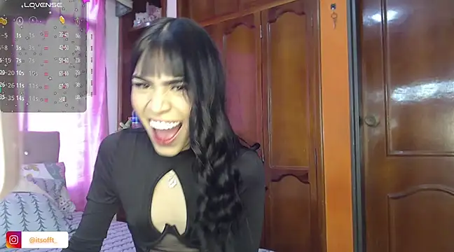 Snapshot of cuttebabe_ chatting on February 1, 2025, 9:51 pm cuttebabe online show from February 1, 2025, 9:51 pm