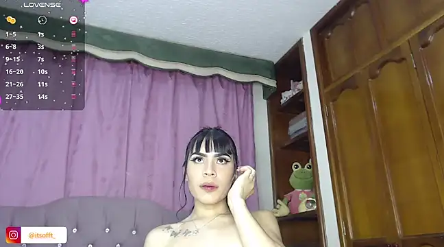 Snapshot of cuttebabe_ chatting on February 2, 2025, 1:02 am cuttebabe online show from February 2, 2025, 1:02 am