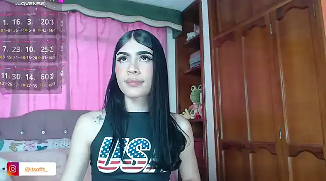 Snapshot of cuttebabe_ chatting on February 22, 2025, 9:04 pm cuttebabe online show from February 22, 2025, 9:04 pm