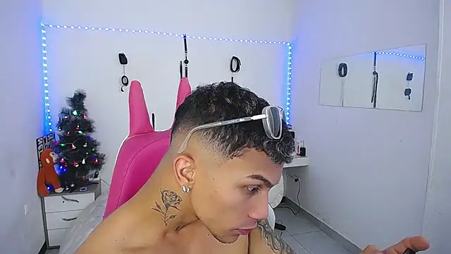 Leonard Price online show from December 2, 2025, 4:13 pm