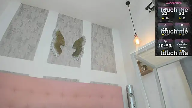 zhamira 21 online show from April 6, 2026, 9:05 pm