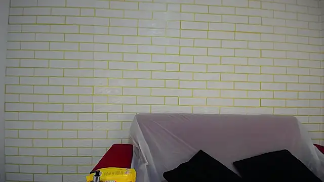 ricura mily online show from October 31, 2025, 7:20 am