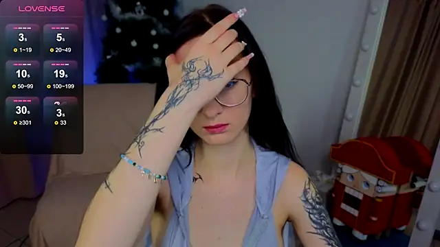 Snapshot of Dark_Lola_ chatting on December 22, 2024, 9:44 am Dark Lola online show from December 22, 2024, 9:44 am
