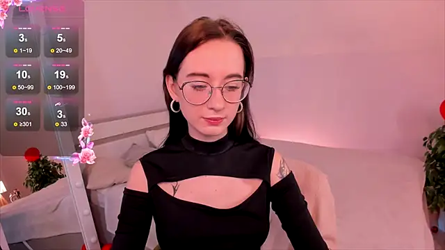 Snapshot of Dark_Lola_ chatting on February 16, 2025, 9:37 am Dark Lola online show from February 16, 2025, 9:37 am
