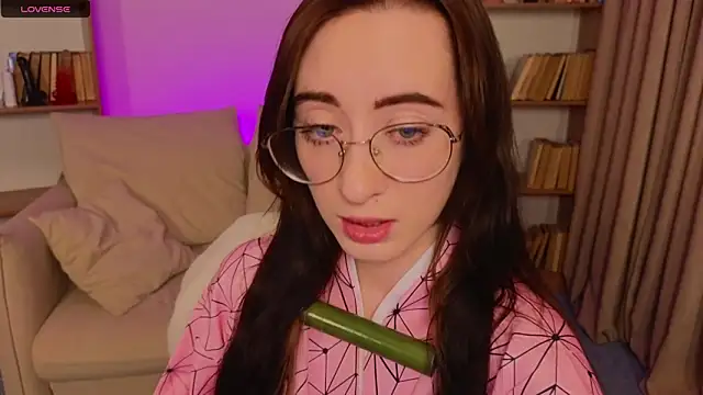 Snapshot of Dark_Lola_ chatting on March 1, 2025, 6:35 am Dark Lola online show from March 1, 2025, 6:35 am