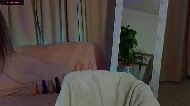 Snapshot of Dark_Lola_ chatting on March 5, 2025, 4:56 am Dark Lola online show from March 5, 2025, 4:56 am