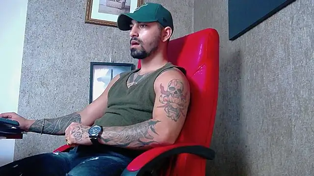 Snapshot of NigelBoydXXX chatting on February 7, 2025, 1:53 pm NigelBoydXXX online show from February 7, 2025, 1:53 pm
