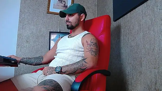 Snapshot of NigelBoydXXX chatting on February 11, 2025, 7:44 am NigelBoydXXX online show from February 11, 2025, 7:44 am