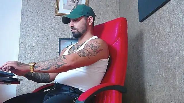 Snapshot of NigelBoydXXX chatting on February 15, 2025, 11:39 am NigelBoydXXX online show from February 15, 2025, 11:39 am