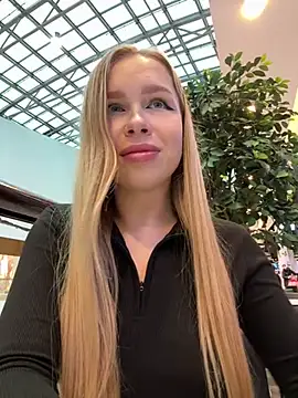 mur girl online show from December 3, 2024, 10:50 am