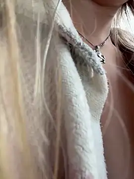 mur girl online show from September 14, 2025, 11:09 am