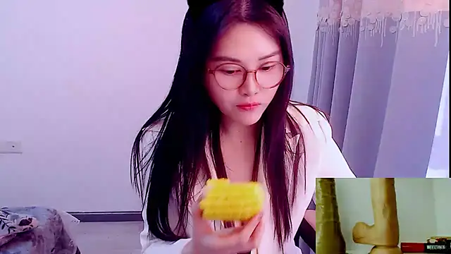 Little-sweet online show from December 14, 2025, 3:34 am