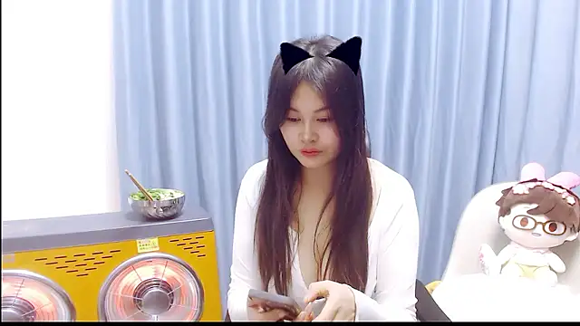 Little-sweet online show from January 18, 2026, 2:04 am