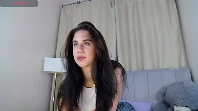 Snapshot of Erikka__ chatting on July 24, 2026, 12:25 pm Erikka online show from July 24, 2026, 12:25 pm