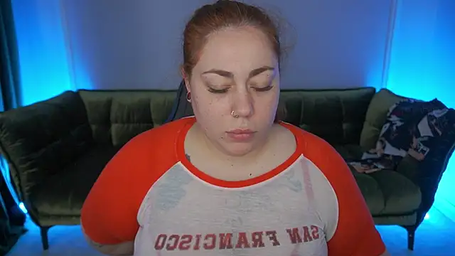 Kittywakee online show from September 28, 2025, 8:14 pm