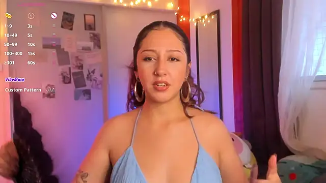 Snapshot of HeyTati chatting on February 19, 2026, 9:22 pm HeyTati online show from February 19, 2026, 9:22 pm