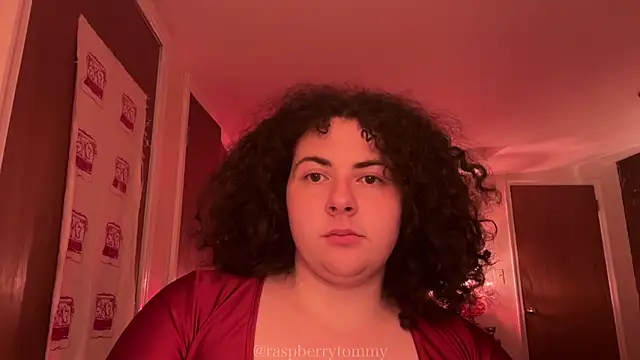 RaspberryTommyFTM online show from February 5, 2026, 3:44 am