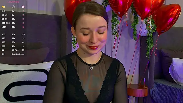 Snapshot of MichelleHaynes chatting on February 17, 2025, 5:32 pm MichelleHaynes online show from February 17, 2025, 5:32 pm