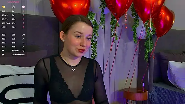 Snapshot of MichelleHaynes chatting on February 17, 2025, 8:36 pm MichelleHaynes online show from February 17, 2025, 8:36 pm