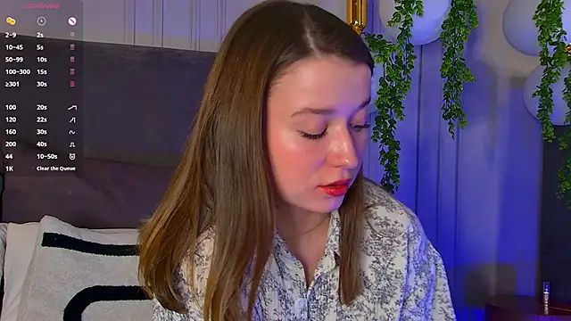 Snapshot of MichelleHaynes chatting on February 20, 2025, 5:51 pm MichelleHaynes online show from February 20, 2025, 5:51 pm