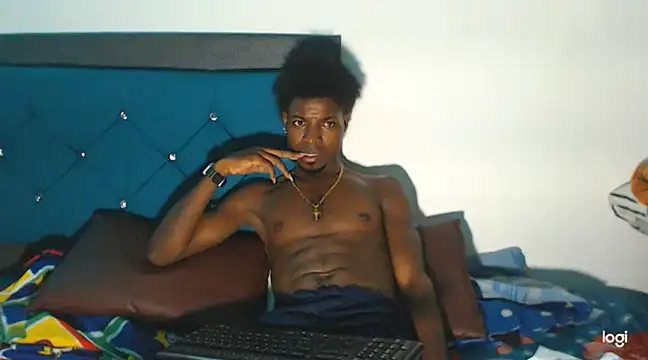 Snapshot of jaycolinss chatting on February 18, 2025, 10:05 am jaycolinss online show from February 18, 2025, 10:05 am