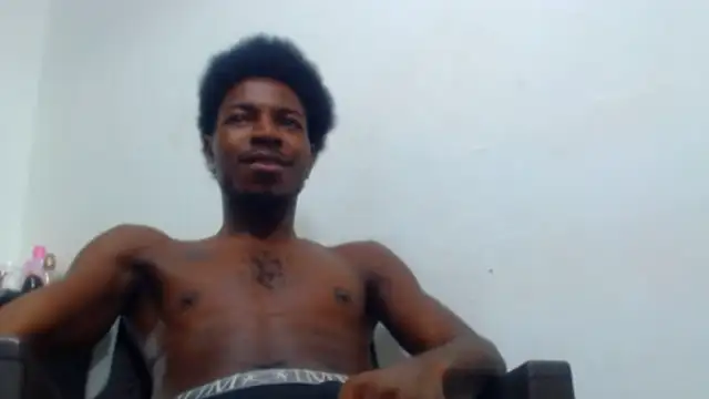 Snapshot of jaycolinss chatting on October 14, 2025, 7:03 pm jaycolinss online show from October 14, 2025, 7:03 pm