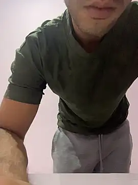 Snapshot of diege72 chatting on November 9, 2025, 10:30 pm diege72 online show from November 9, 2025, 10:30 pm