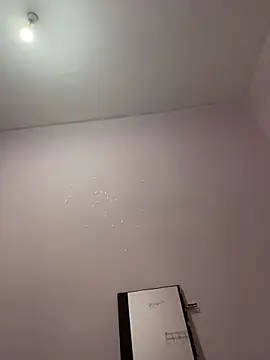 Snapshot of diege72 chatting on November 11, 2025, 12:43 am diege72 online show from November 11, 2025, 12:43 am