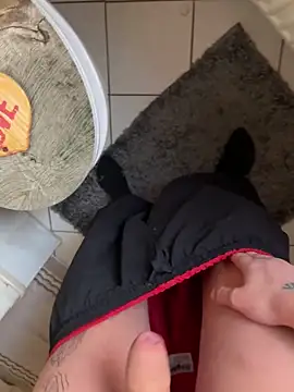 Snapshot of romanhrdcore chatting on March 16, 2025, 9:27 am romanhrdcore online show from March 16, 2025, 9:27 am