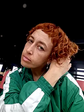 Snapshot of Mardul-ce chatting on October 6, 2025, 2:14 pm Mardul-ce online show from October 6, 2025, 2:14 pm