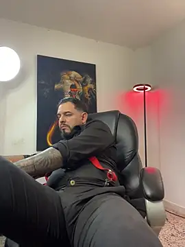 Ethan Castellano online show from October 31, 2025, 9:27 pm