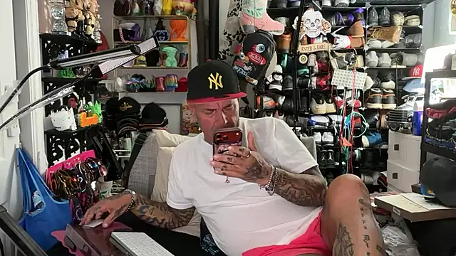 Snapshot of joeytatts66 chatting on July 10, 2026, 12:48 am joeytatts66 online show from July 10, 2026, 12:48 am
