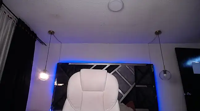 Snapshot of MIA_YOURHOTTIE chatting on February 4, 2025, 6:46 am MIA YOURHOTTIE online show from February 4, 2025, 6:46 am