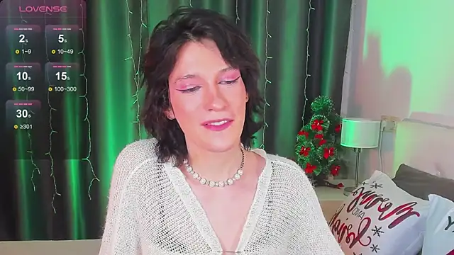 Snapshot of Kolette_Gray chatting on December 4, 2024, 4:05 pm Kolette Gray online show from December 4, 2024, 4:05 pm