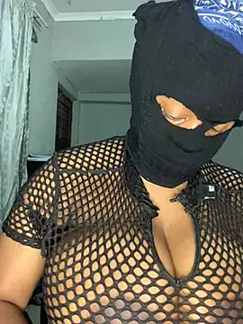 Snapshot of blackshortzbarbie chatting on February 26, 2025, 8:44 pm blackshortzbarbie online show from February 26, 2025, 8:44 pm