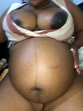 Snapshot of PervertPreggy chatting on January 4, 2025, 8:05 pm PervertPreggy online show from January 4, 2025, 8:05 pm