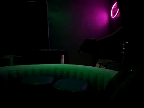 Spunwhiteboy1992 online show from December 15, 2025, 10:19 am