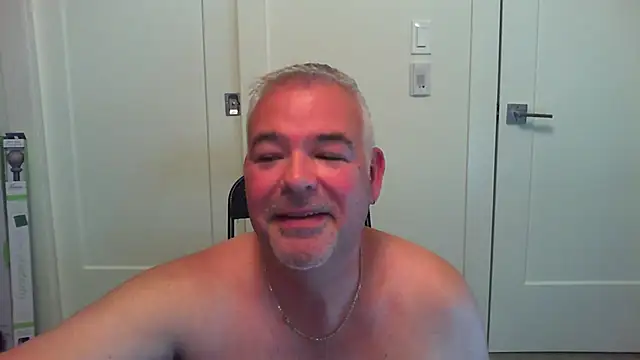 Snapshot of aarosteev2 chatting on October 18, 2025, 11:27 pm aarosteev2 online show from October 18, 2025, 11:27 pm